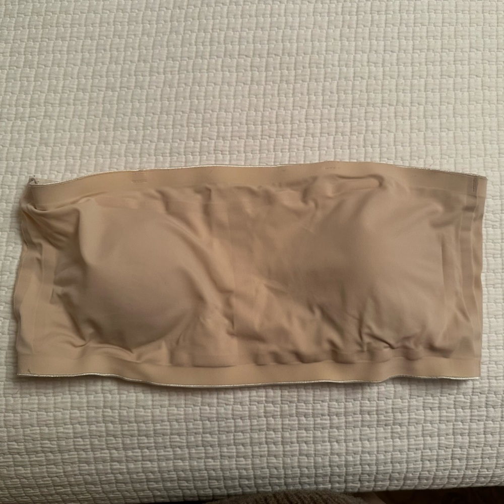 Strapless bandeau bra in skin color with pads size XL